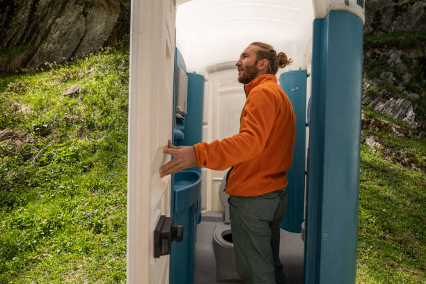 Best Portable restroom solutions  in Warroad, MN